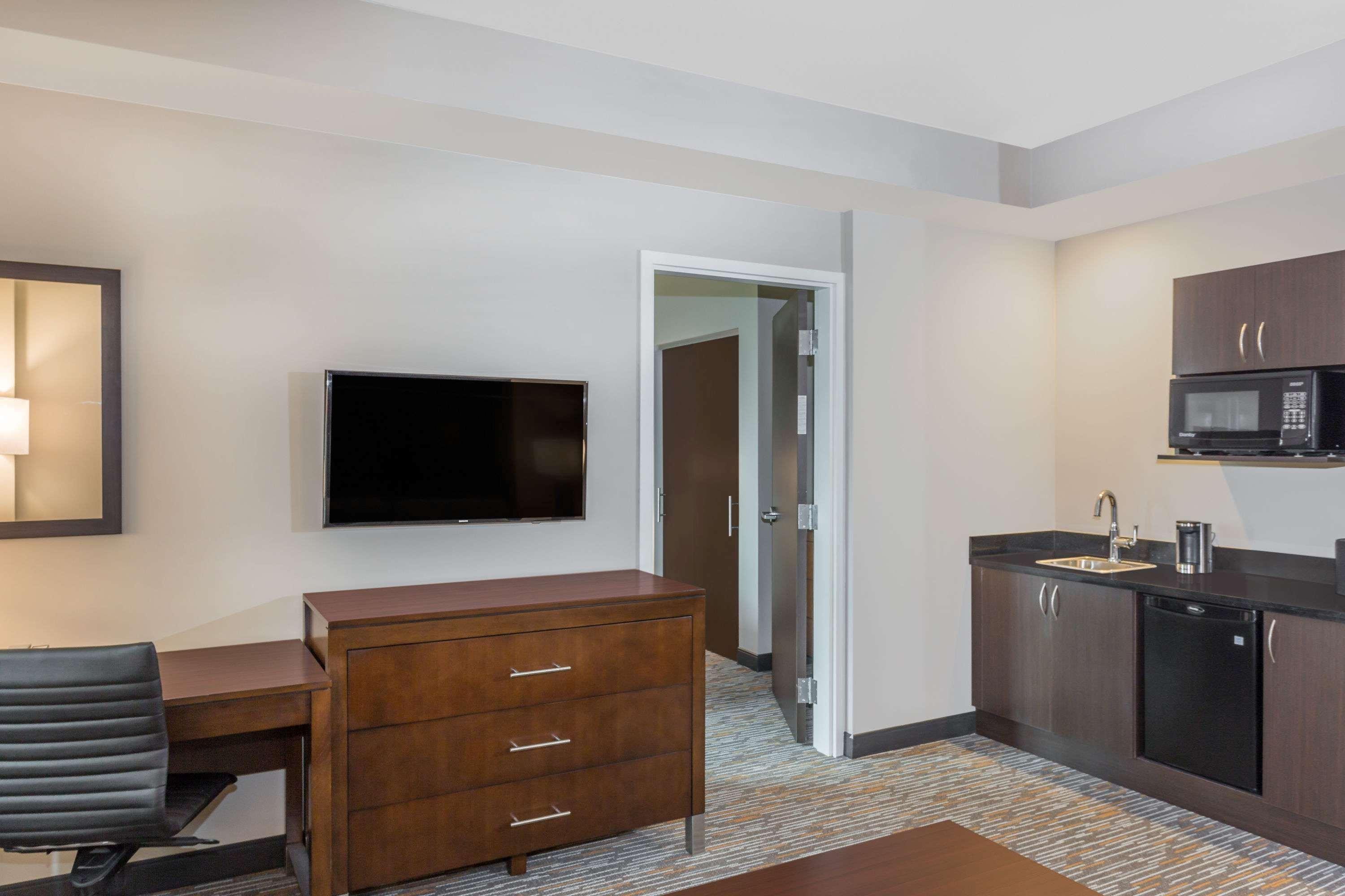 Wingate By Wyndham Miami Airport Hotel Doral Bagian luar foto