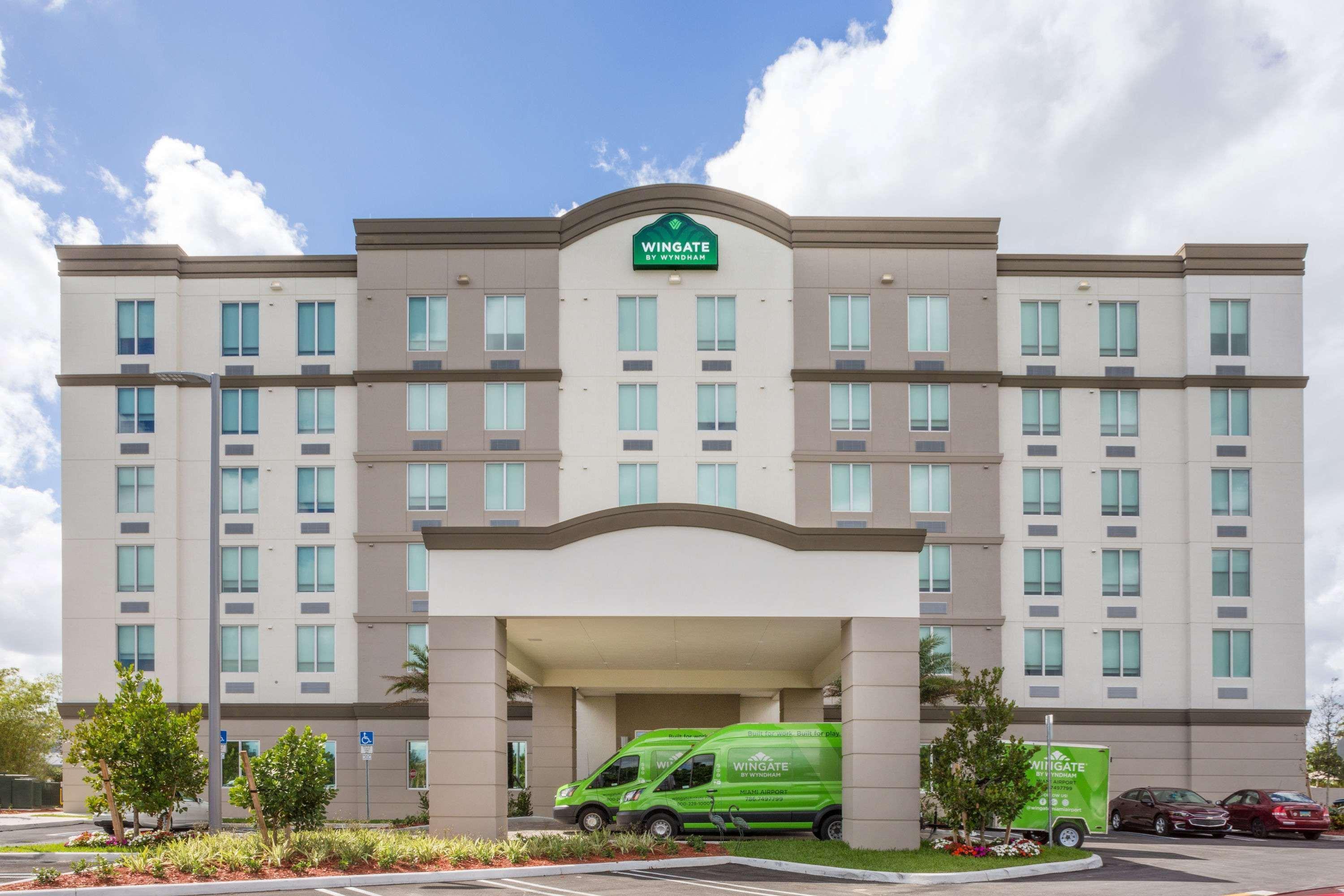 Wingate By Wyndham Miami Airport Hotel Doral Bagian luar foto