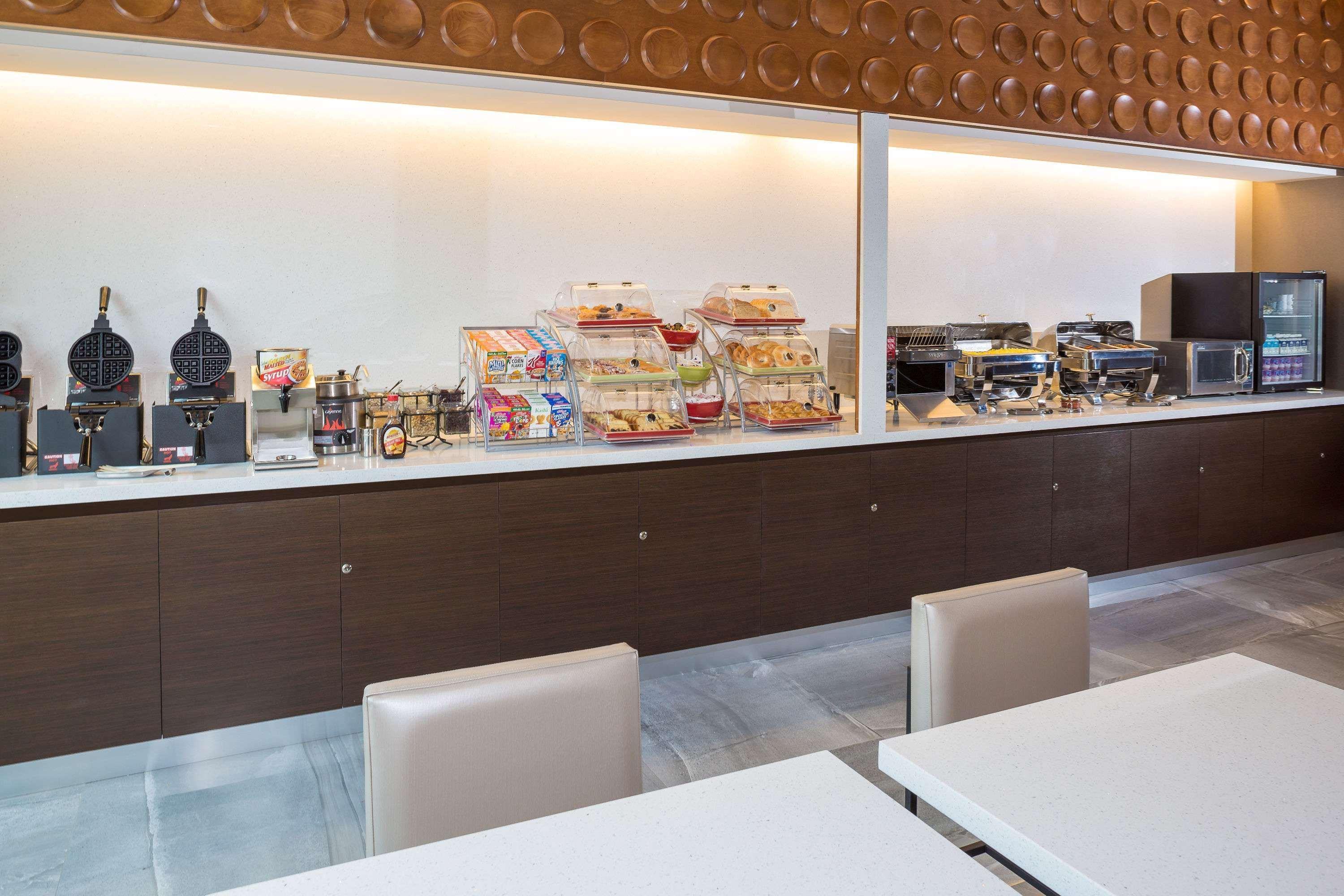 Wingate By Wyndham Miami Airport Hotel Doral Bagian luar foto