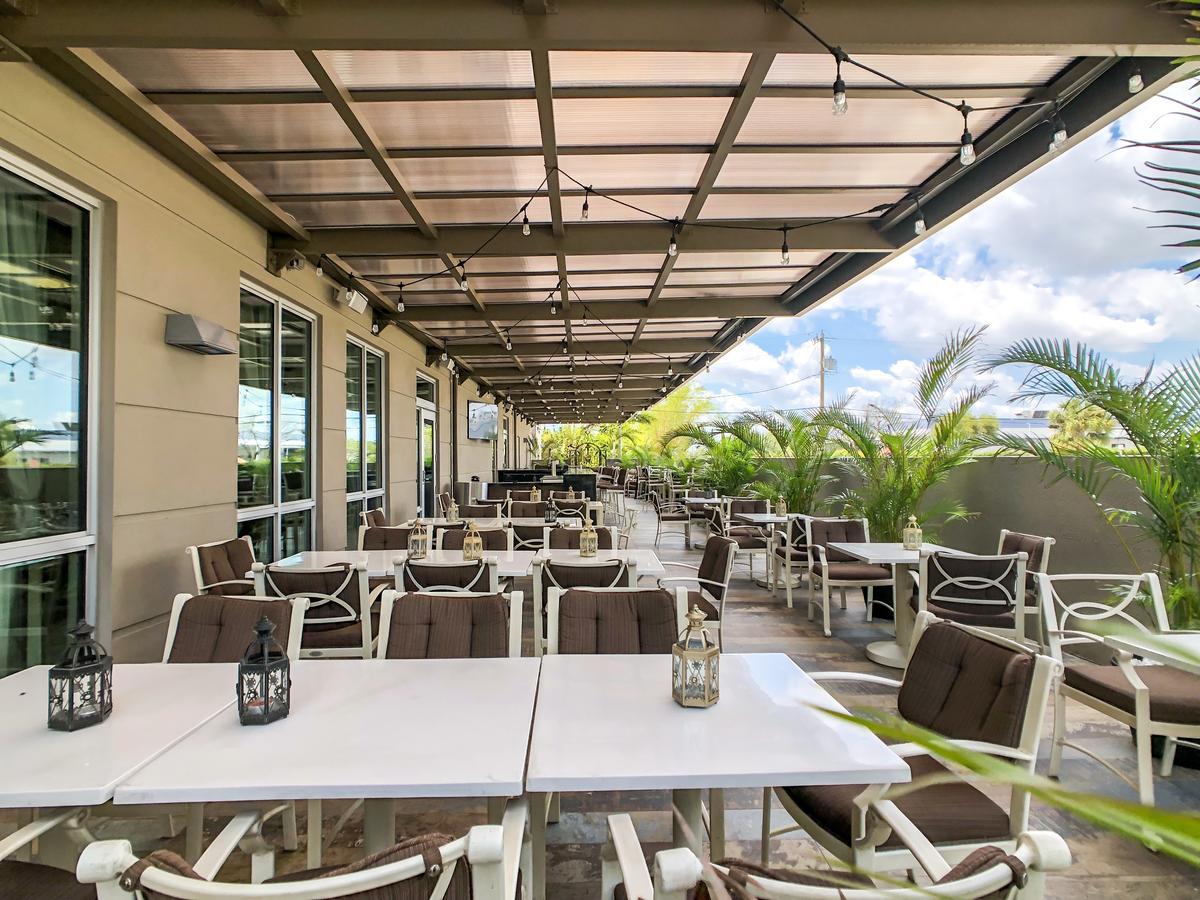 Wingate By Wyndham Miami Airport Hotel Doral Bagian luar foto