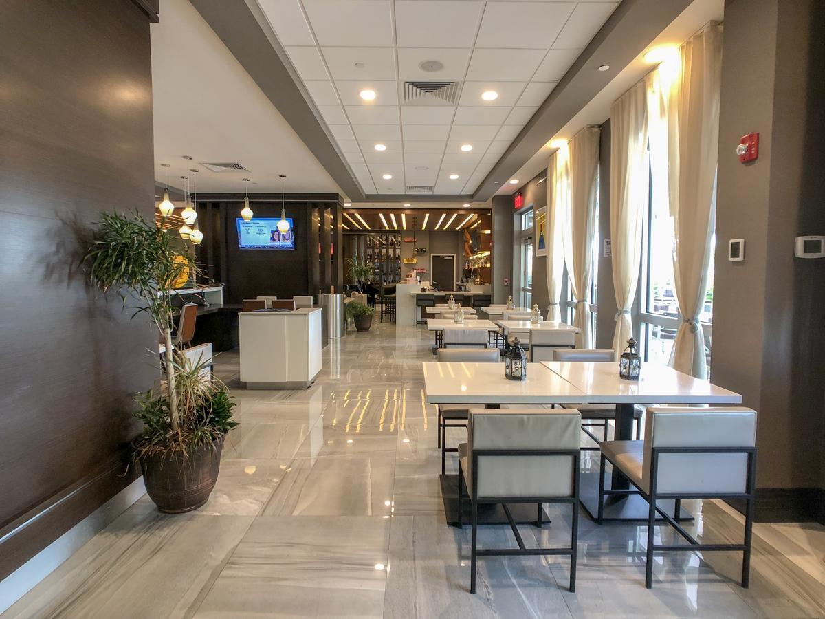 Wingate By Wyndham Miami Airport Hotel Doral Bagian luar foto
